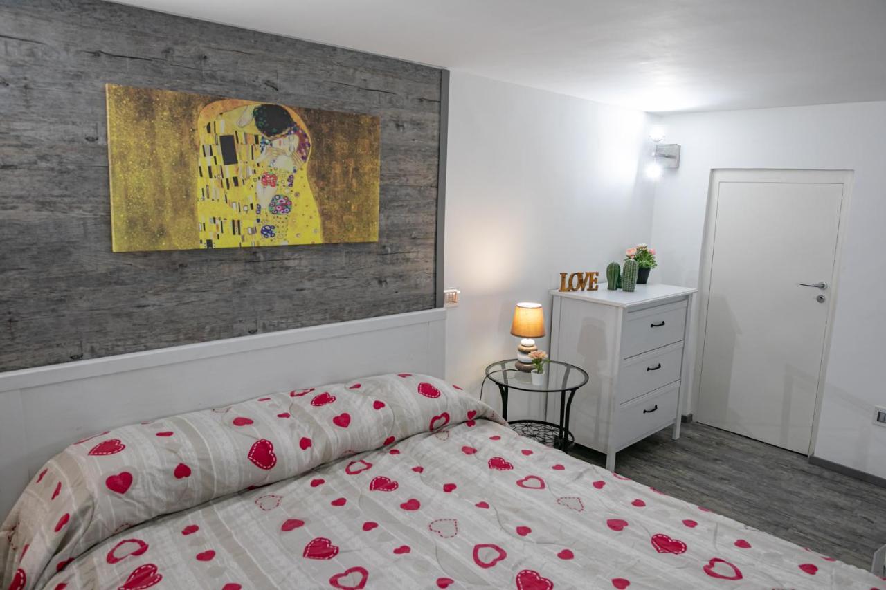 Salerno Mare E Luci Deluxe Apartment ภายนอก รูปภาพ