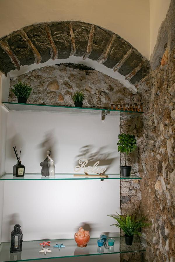 Salerno Mare E Luci Deluxe Apartment ภายนอก รูปภาพ