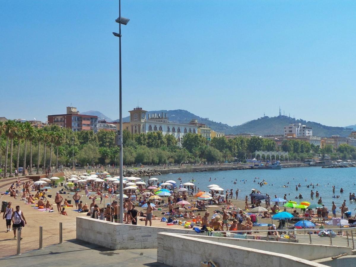 Salerno Mare E Luci Deluxe Apartment ภายนอก รูปภาพ