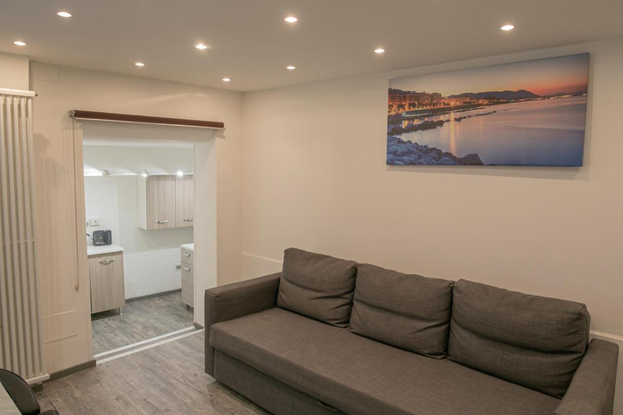 Salerno Mare E Luci Deluxe Apartment ภายนอก รูปภาพ