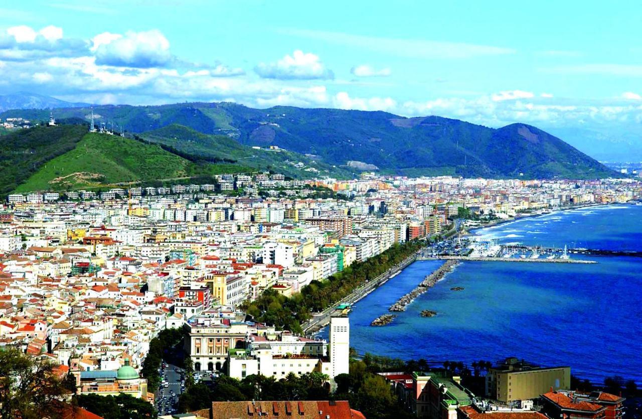 Salerno Mare E Luci Deluxe Apartment ภายนอก รูปภาพ