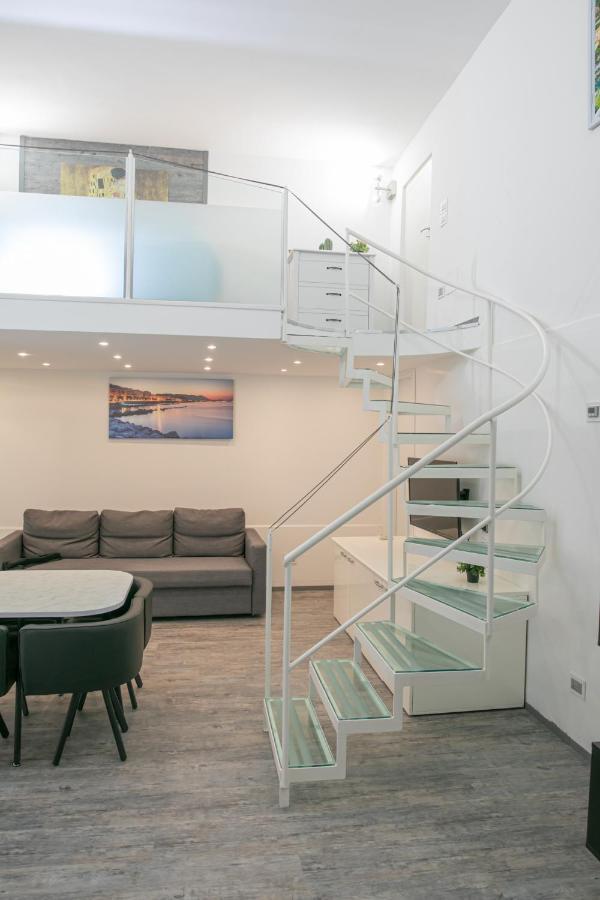 Salerno Mare E Luci Deluxe Apartment ภายนอก รูปภาพ