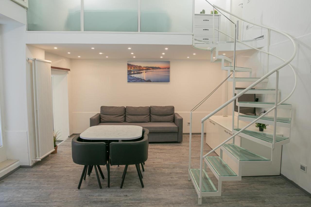 Salerno Mare E Luci Deluxe Apartment ภายนอก รูปภาพ