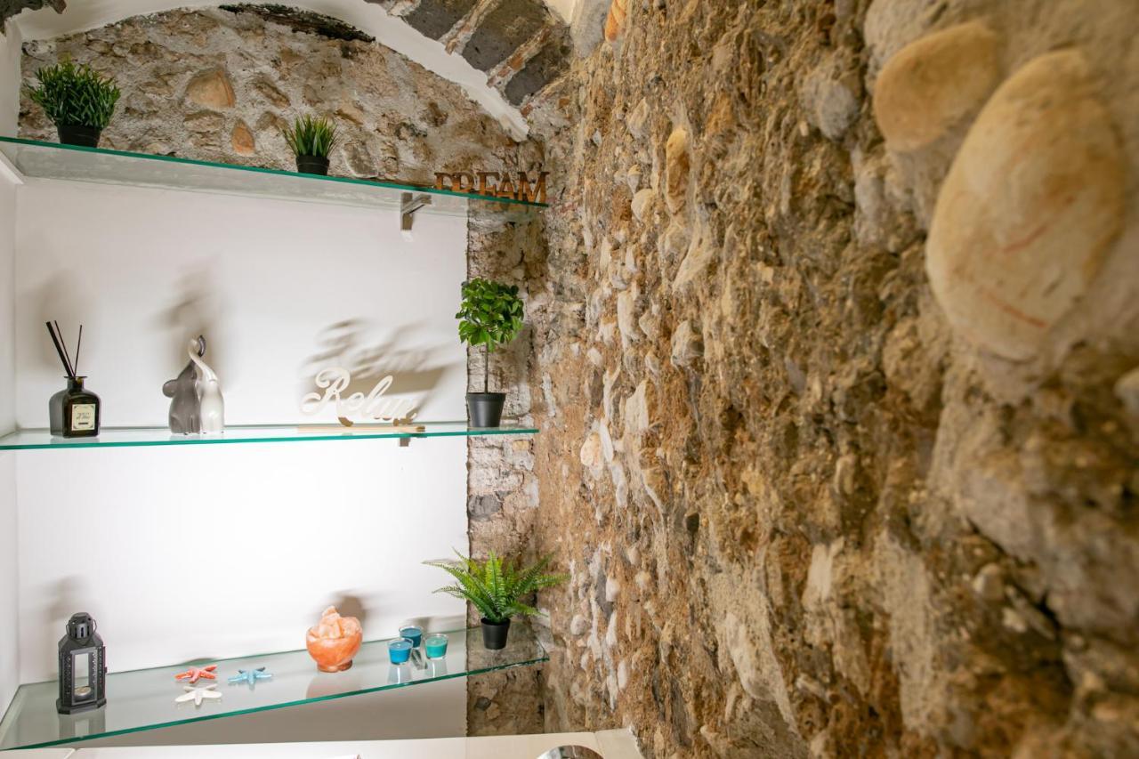Salerno Mare E Luci Deluxe Apartment ภายนอก รูปภาพ