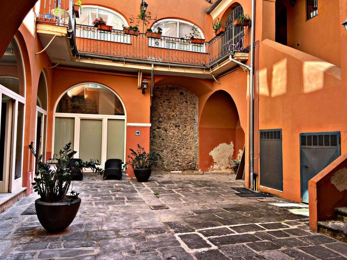 Salerno Mare E Luci Deluxe Apartment ภายนอก รูปภาพ