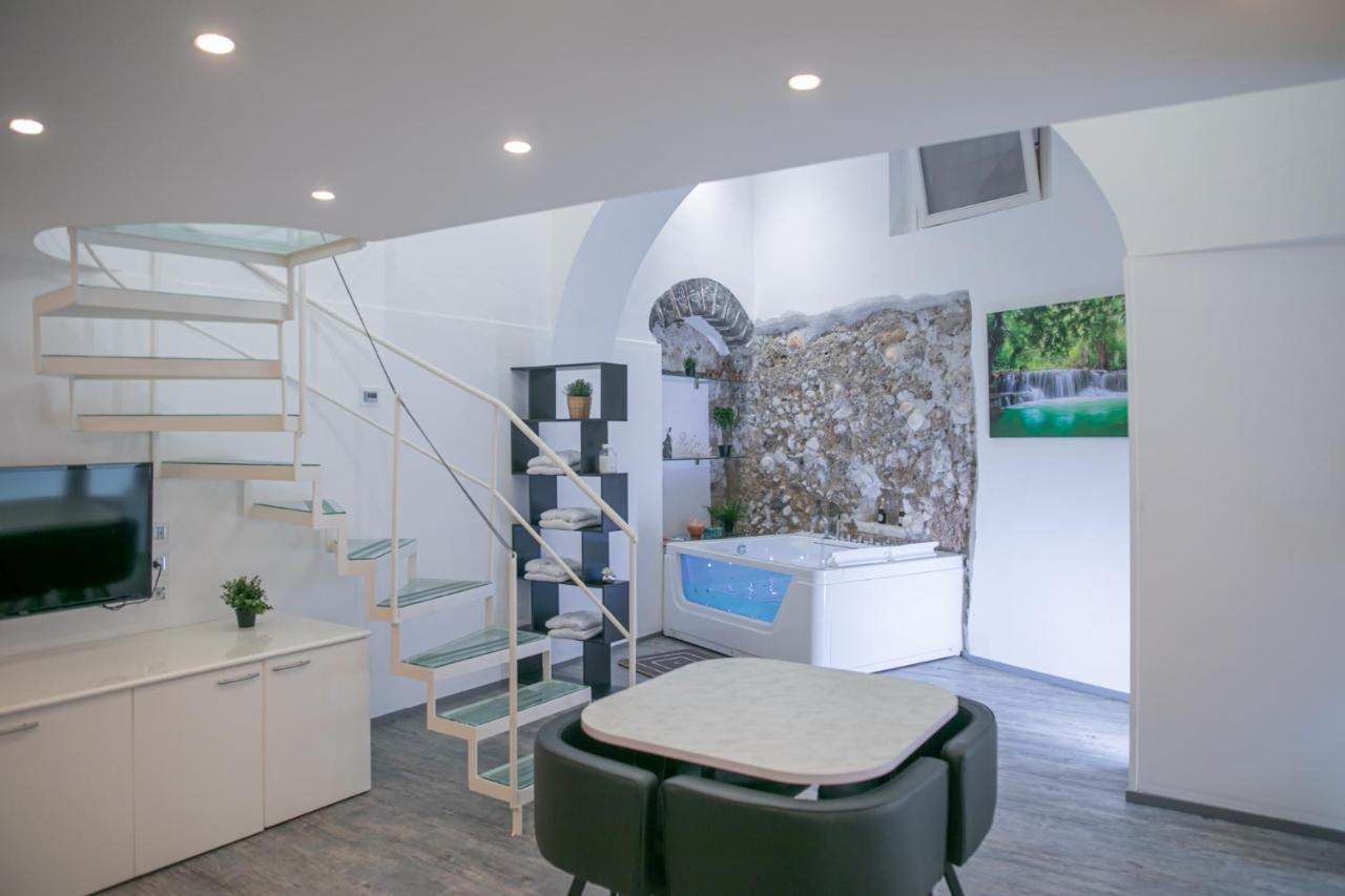 Salerno Mare E Luci Deluxe Apartment ภายนอก รูปภาพ