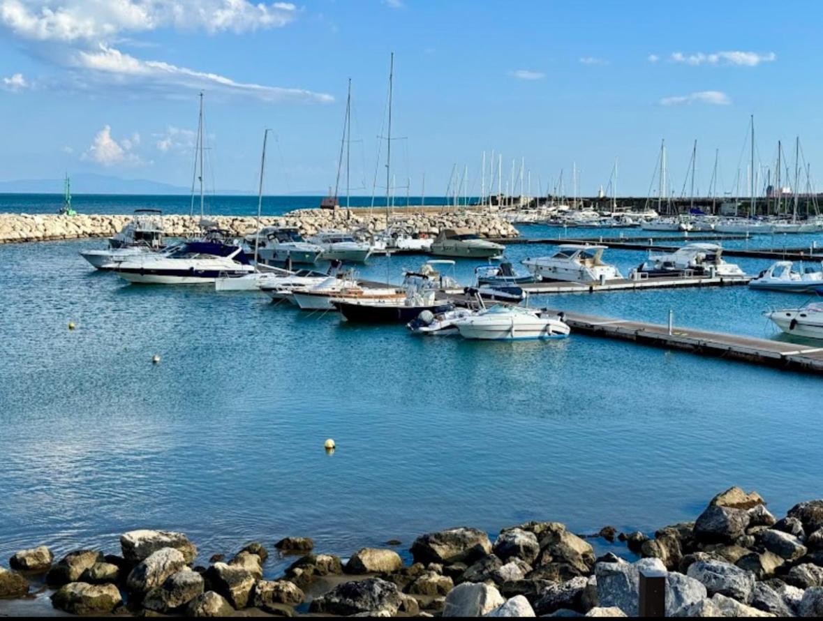 Salerno Mare E Luci Deluxe Apartment ภายนอก รูปภาพ